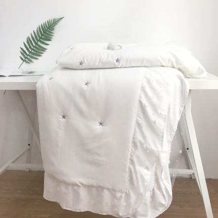 91家纺网 家纺一手货源 找家纺 漫调家居 满天星夏被实拍珍珠白