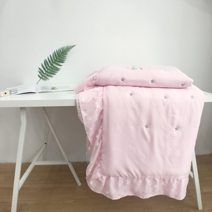 91家纺网 家纺一手货源 找家纺 漫调家居 满天星夏被实拍蜜粉