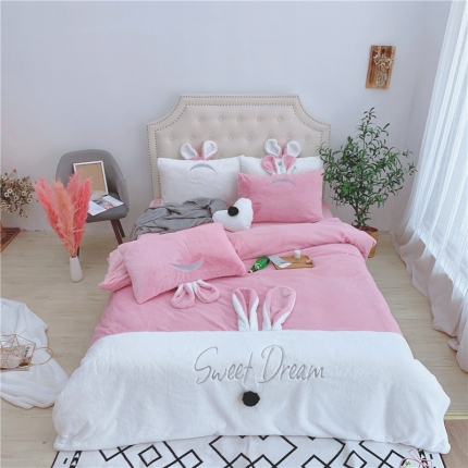 91家纺网 家纺一手货源 找家纺 漫调家纺 秋冬新品创意立体兔兔绒保暖四件套 甜心粉