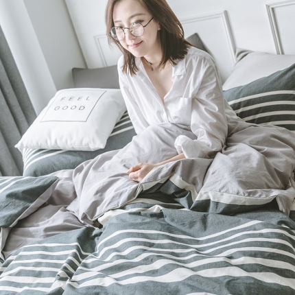 91家纺网 家纺一手货源 找家纺 (总)早春全棉色织水洗套件模特图