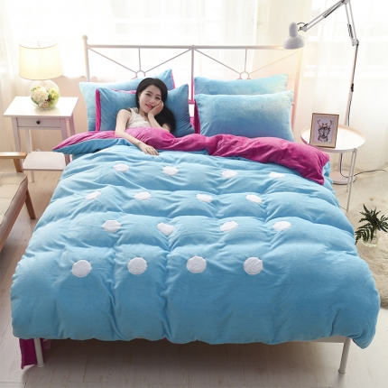 欧冠家纺 2017北欧加厚保暖刺绣法莱绒套件甜甜圈-玫红蓝