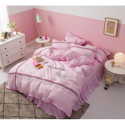 91家纺网 家纺一手货源 找家纺 2018欧冠家纺INS典藏版爆款四件套 床裙款 love-粉