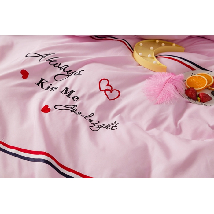 91家纺网 家纺一手货源 找家纺 2018欧冠家纺INS典藏版爆款四件套 床裙款 INS-粉