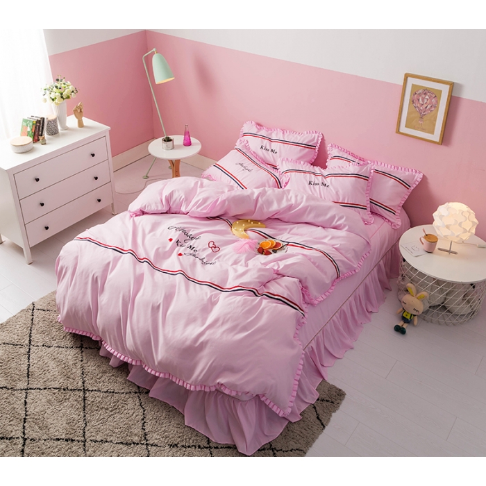 91家纺网 家纺一手货源 找家纺 2018欧冠家纺INS典藏版爆款四件套 床裙款 INS-粉