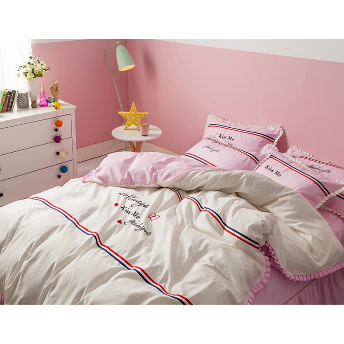 91家纺网 家纺一手货源 找家纺 2018欧冠家纺INS典藏版爆款四件套 床裙款 INS-粉白