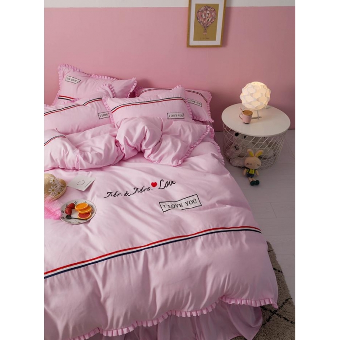 91家纺网 家纺一手货源 找家纺 2018欧冠家纺INS典藏版爆款四件套 床裙款 love-粉