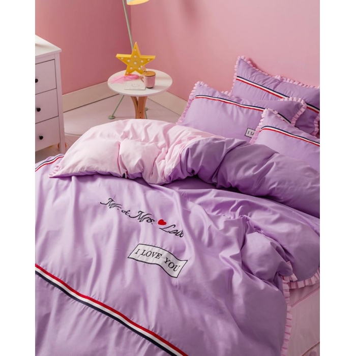 91家纺网 家纺一手货源 找家纺 2018欧冠家纺INS典藏版爆款四件套床裙款 love-紫粉