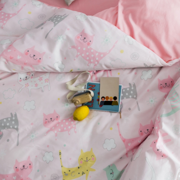 91家纺网 家纺一手货源 找家纺 棉生活 2019新款13372萌系小清新四件套床单款猫咪宝贝