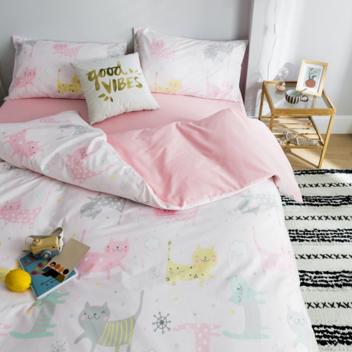 91家纺网 家纺一手货源 找家纺 棉生活 2019新款13372萌系小清新四件套床单款猫咪宝贝