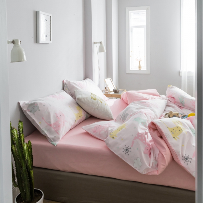 91家纺网 家纺一手货源 找家纺 棉生活 2019新款13372萌系小清新四件套床单款猫咪宝贝