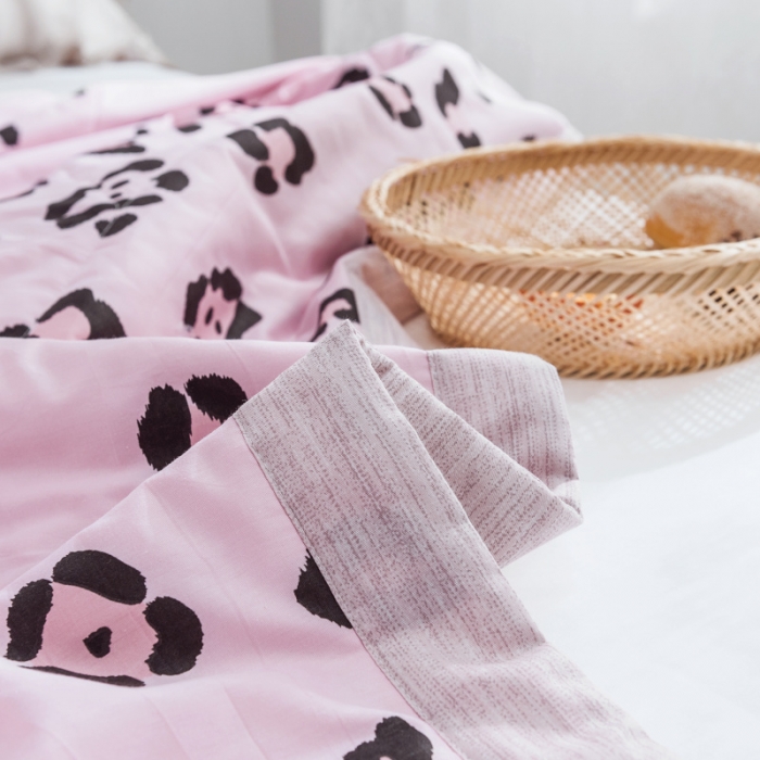 91家纺网 家纺一手货源 找家纺 棉生活 2019新款全棉棉花夏被 豹纹粉