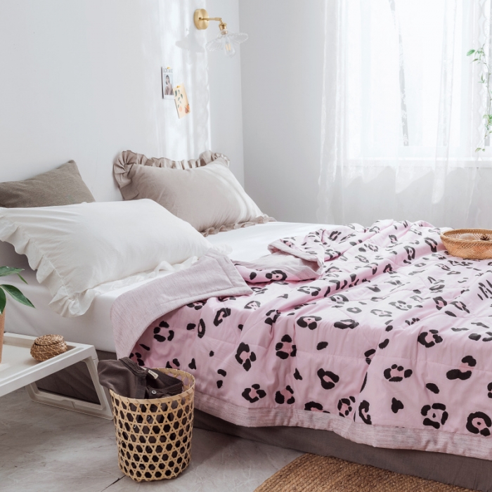91家纺网 家纺一手货源 找家纺 棉生活 2019新款全棉棉花夏被 豹纹粉
