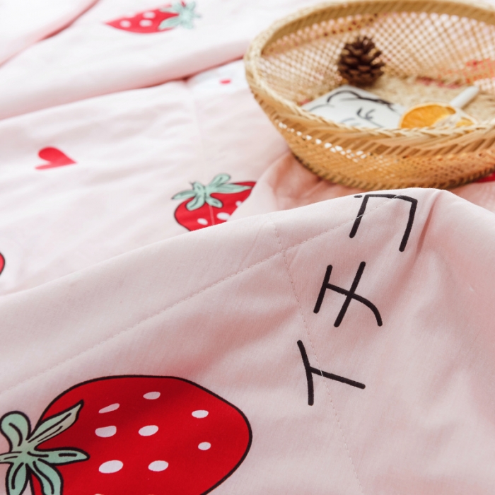 91家纺网 家纺一手货源 找家纺 棉生活 2019新款全棉棉花夏被 大草莓