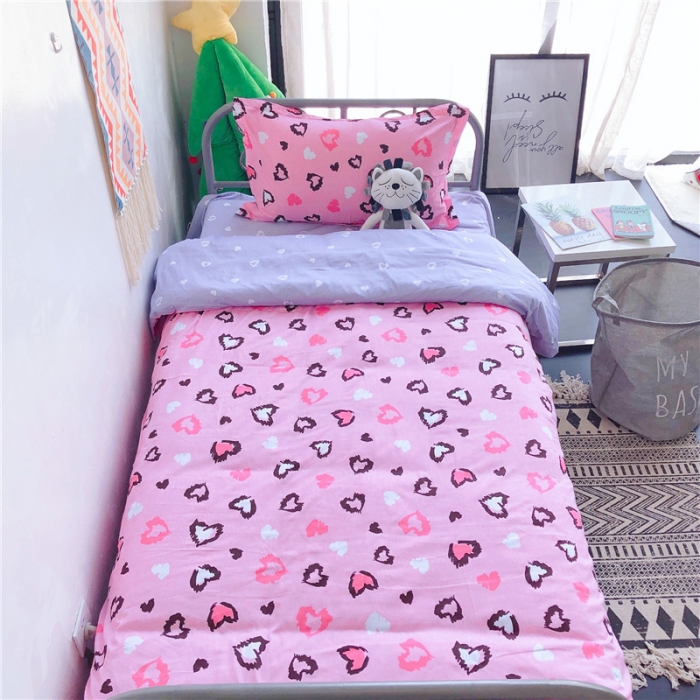 91家纺网 家纺一手货源 找家纺 棉生活 2019新款学生三件套 点击时尚粉