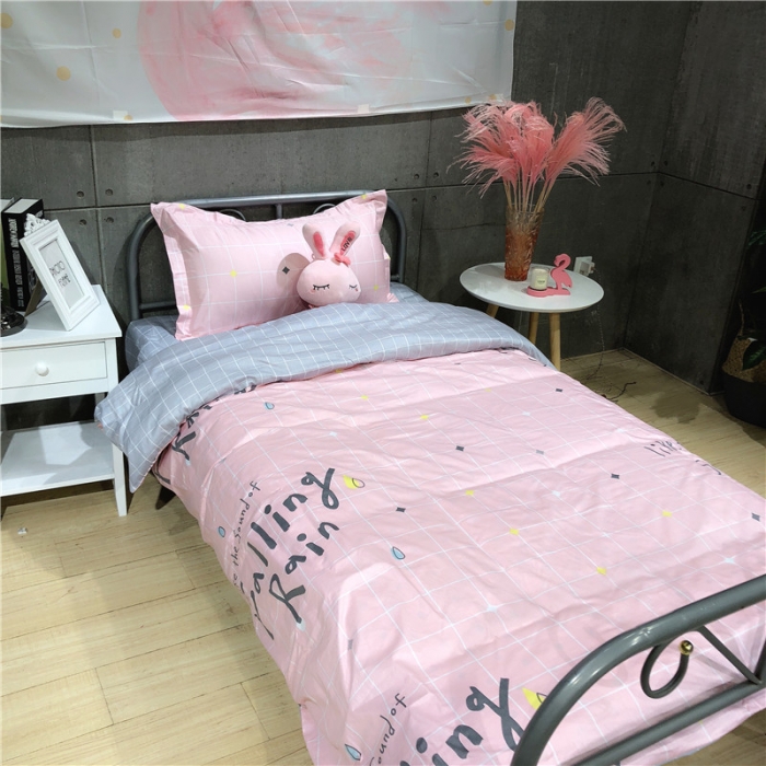 91家纺网 家纺一手货源 找家纺 棉生活 2019新款学生三件套 清新雨季