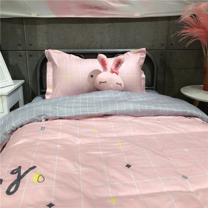 91家纺网 家纺一手货源 找家纺 棉生活 2019新款学生三件套 清新雨季