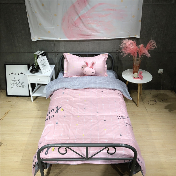 91家纺网 家纺一手货源 找家纺 棉生活 2019新款学生三件套 清新雨季