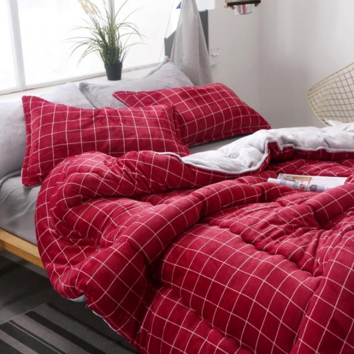 91家纺网 家纺一手货源 找家纺 米莱家纺 2018无印风双面法兰绒冬被 格调红