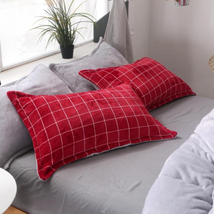 91家纺网 家纺一手货源 找家纺 米莱家纺 2018无印风双面法兰绒冬被 格调红