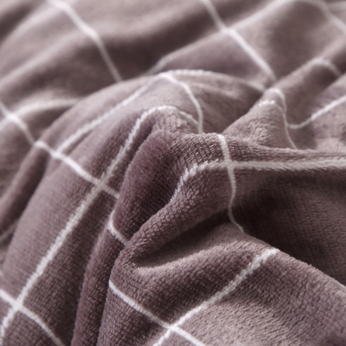 91家纺网 家纺一手货源 找家纺 米莱家纺 2018无印风双面法兰绒冬被 格调灰