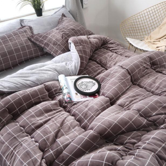 91家纺网 家纺一手货源 找家纺 米莱家纺 2018无印风双面法兰绒冬被 格调灰