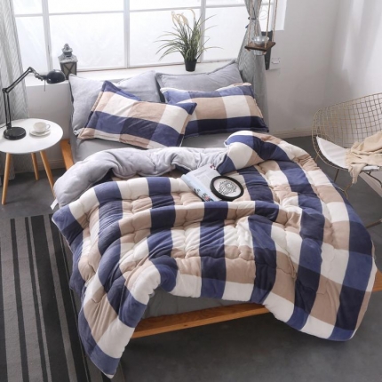 91家纺网 家纺一手货源 找家纺 米莱家纺 2018无印风双面法兰绒冬被 蓝白大格