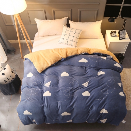 91家纺网 家纺一手货源 找家纺 米莱家纺 2018新款加厚法莱绒单被套 小云朵