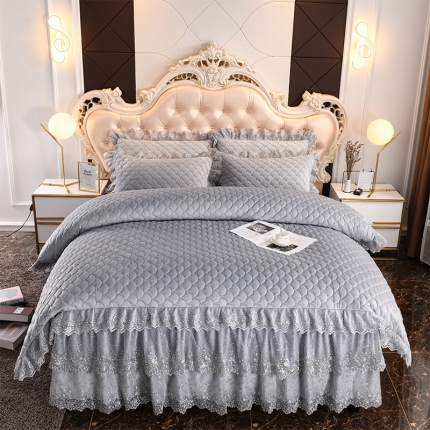 91家纺网 家纺一手货源 找家纺 （总）恒爱家纺2021新款翩翩花舞水晶绒夹棉蕾丝四件套床裙款