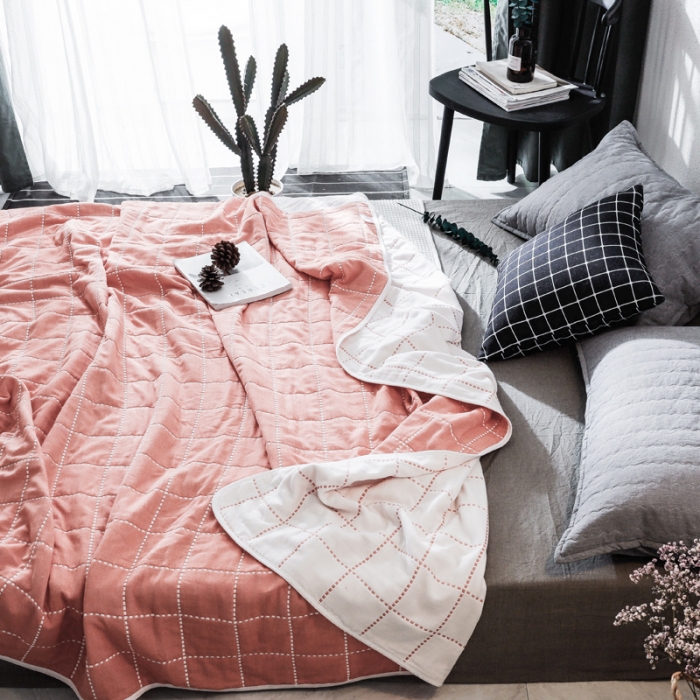 91家纺网 家纺一手货源 找家纺 朴尔家纺 夏季毛巾被纯棉毛毯被夏被毯子空调被时尚虚线-粉色
