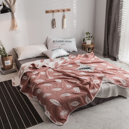 91家纺网 家纺一手货源 找家纺 朴尔 2019新款时尚六层纱布系列毛巾被 凉爽树叶---红