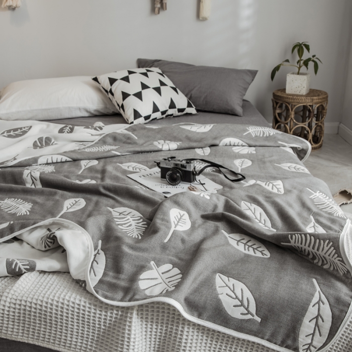 91家纺网 家纺一手货源 找家纺 朴尔 2019新款时尚六层纱布系列毛巾被 凉爽树叶---灰