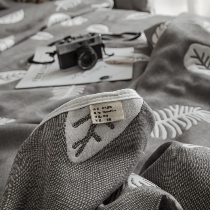 91家纺网 家纺一手货源 找家纺 朴尔 2019新款时尚六层纱布系列毛巾被 凉爽树叶---灰