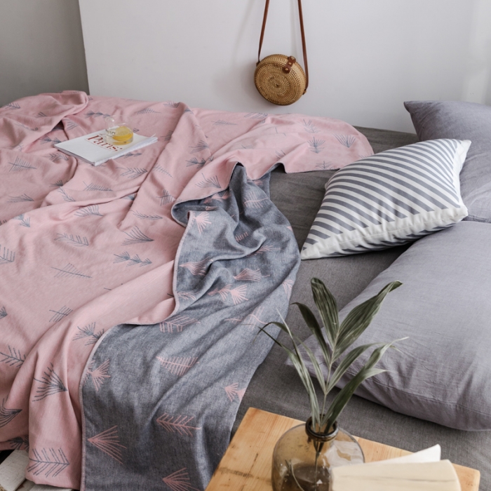 91家纺网 家纺一手货源 找家纺 朴尔家纺双层纱毛巾被全棉纱布夏被空调被毛毯提花盖毯 松柏粉