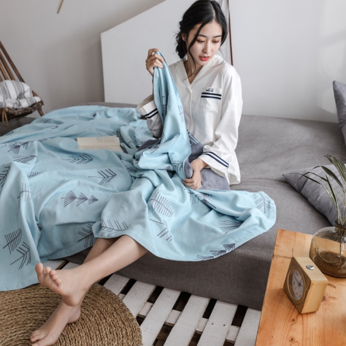 91家纺网 家纺一手货源 找家纺 朴尔家纺双层纱毛巾被全棉纱布夏被空调被毛毯提花盖毯 松柏绿