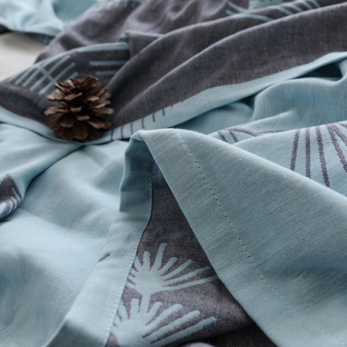 91家纺网 家纺一手货源 找家纺 朴尔家纺双层纱毛巾被全棉纱布夏被空调被毛毯提花盖毯 松柏绿