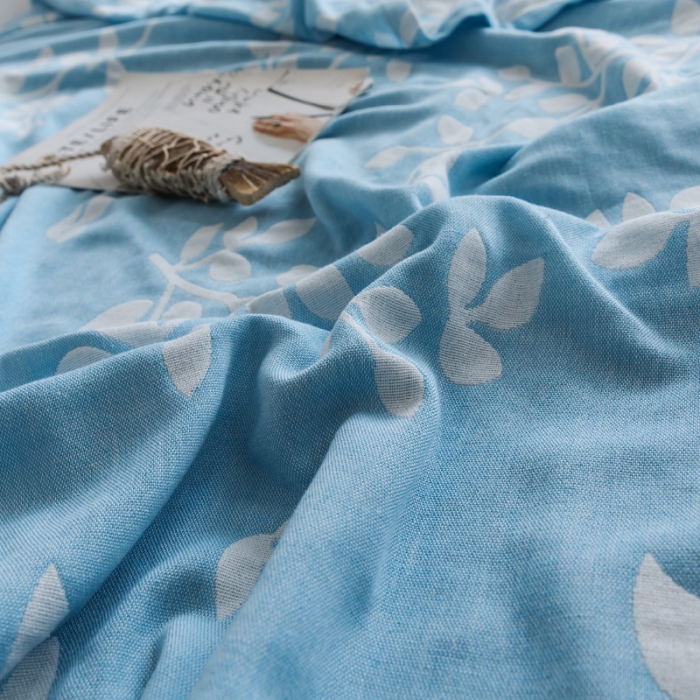 91家纺网 家纺一手货源 找家纺 朴尔家纺 2020年新款双层全棉纱布毛巾被 枝繁叶茂-蓝