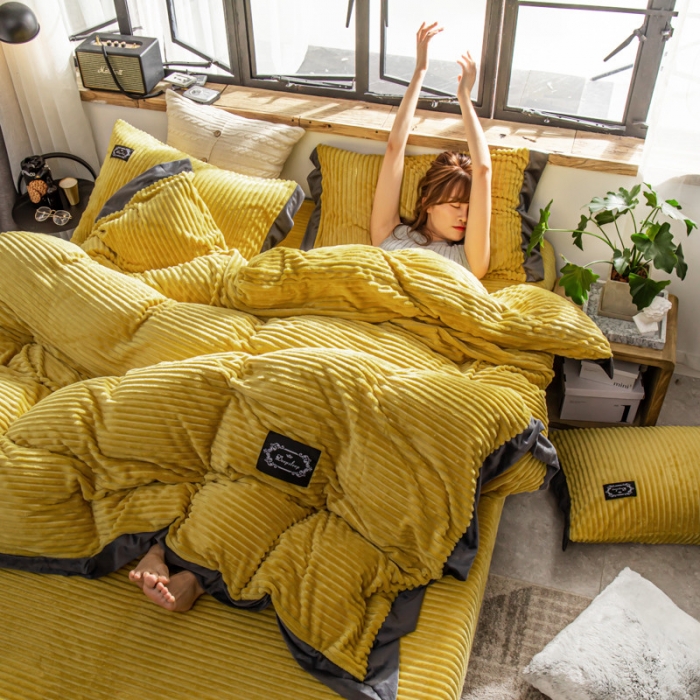 91家纺网 家纺一手货源 找家纺 金奇达 2019休闲宽边魔法绒四件套 宽边姜黄