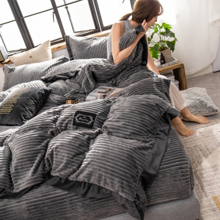 91家纺网 家纺一手货源 找家纺 金奇达 2019休闲宽边魔法绒四件套  宽边中灰