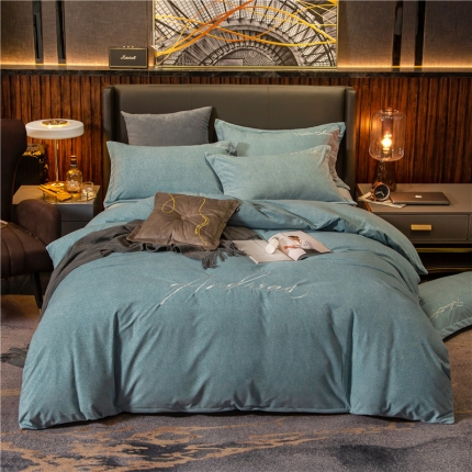 91家纺网 家纺一手货源 找家纺 (总）金奇达 2019新款拉舍尔棉绒绣花款四件套