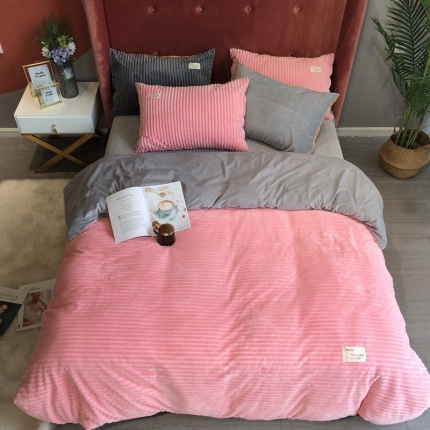 91家纺网 家纺一手货源 找家纺 （总）金奇达 2019新款魔法绒四件套实拍图