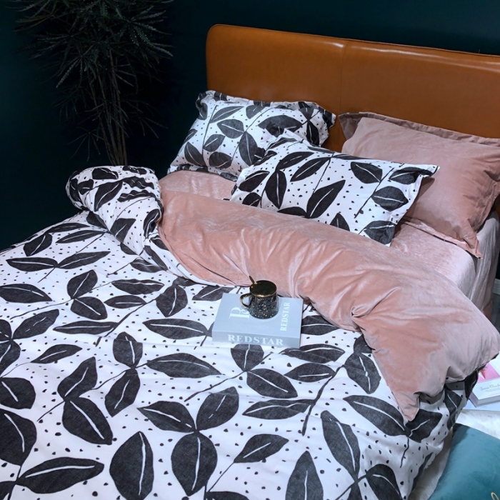 91家纺网 家纺一手货源 找家纺 金奇达 2019新款宝宝绒四件套实拍图 墨叶