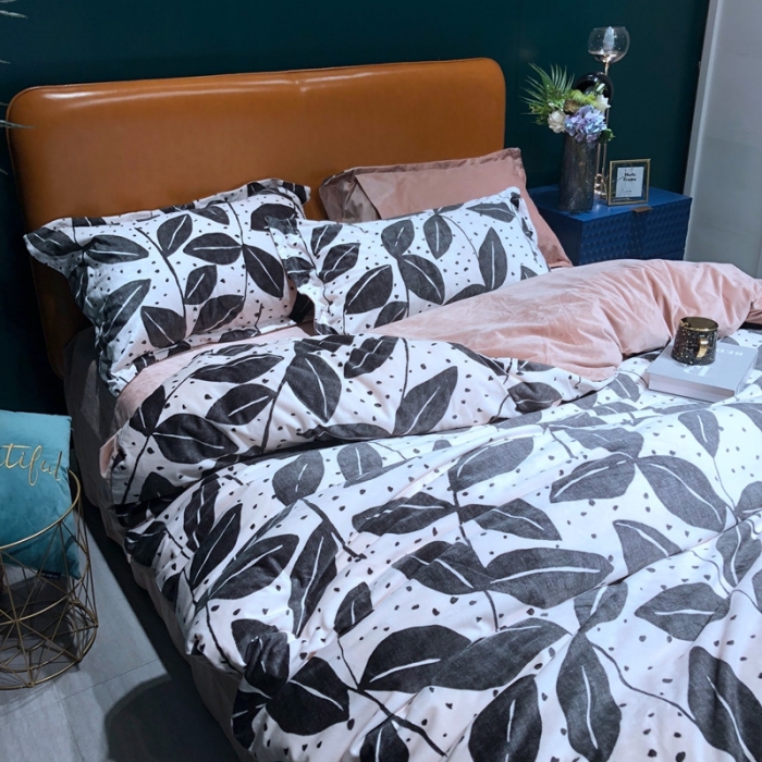 91家纺网 家纺一手货源 找家纺 金奇达 2019新款宝宝绒四件套实拍图 墨叶