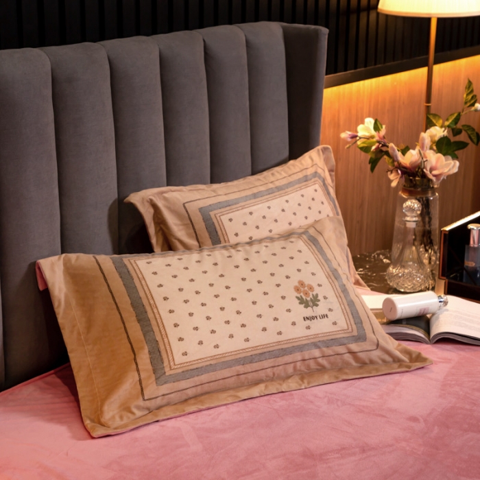 91家纺网 家纺一手货源 找家纺 金奇达 2019大版数码花卉系列宝宝绒四件套 生如夏花-黄