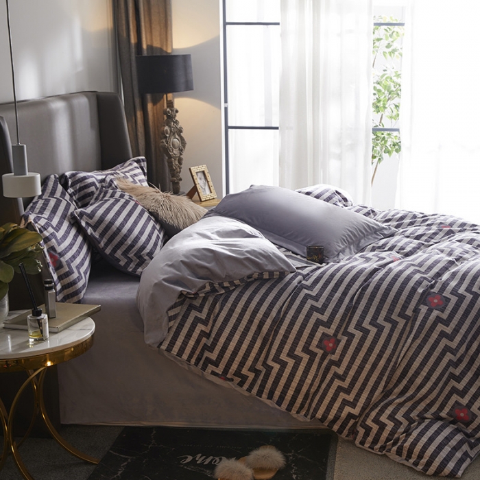 91家纺网 家纺一手货源 找家纺 金奇达 2019新款宝宝绒四件套自然光图 恋想