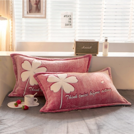 91家纺网 家纺一手货源 找家纺 （总）金奇达 2019新款大版雪花绒单品枕套一对