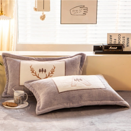 91家纺网 家纺一手货源 找家纺 （总）金奇达 2019新款大版雪花绒单品枕套一对