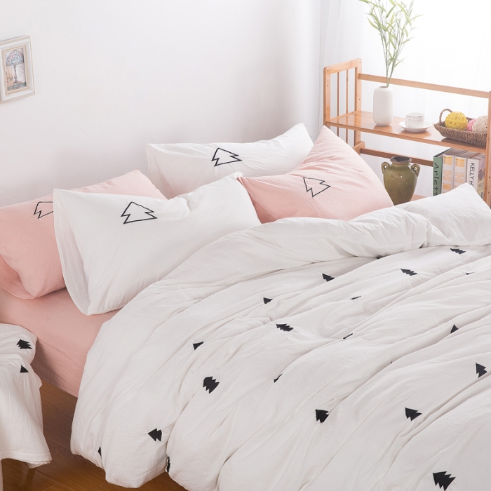 91家纺网 家纺一手货源 找家纺 优然居家纺 水洗棉绣花四件套水洗棉小树粉