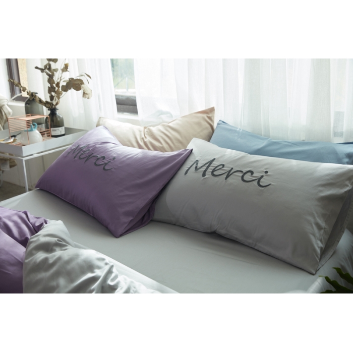 91家纺网 家纺一手货源 找家纺 优然居家纺  60长绒棉文艺双拼撞色刺绣系列四件套紫色记忆