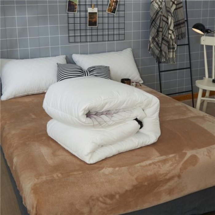 91家纺网 家纺一手货源 找家纺 优然居家纺 冬被系列 冬被-凝霜