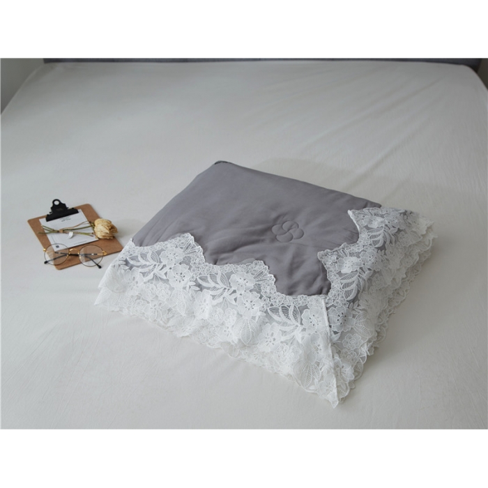 91家纺网 家纺一手货源 找家纺 优然居家纺 2018长绒棉蕾丝花边公主风格夏被 深邃灰